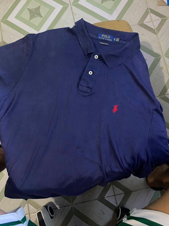 RALPH LAUREN STRETCH MESH GOLD TAG (Category: Formal Shirts) located in Caloocan City. Submitted by lthrifts993 (Listing ID 1463334699, Image 1). Description: 22x29 550 BULACAN LOC ISSUE: MINIMAL NECKLINE STRETCH MESH .