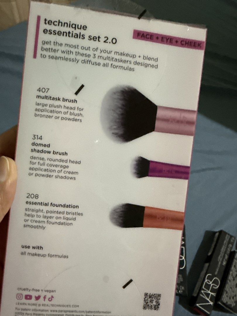 Real Techniques Technique Essentials Set 2.0 Makeup Brushes (Category: Makeup) located in Mandaluyong City. Submitted by iamellac (Listing ID 1463481208, Image 2). Description: - Get better at makeup with this 3-piece Real Techniques brush set. - Multitask brush: perfect for blush, bronzer, or powders. - Domed shadow brush: ideal for cream or powder eyeshadows. - Essential foundation brush: for smooth application of liquid or cream foundation. - 