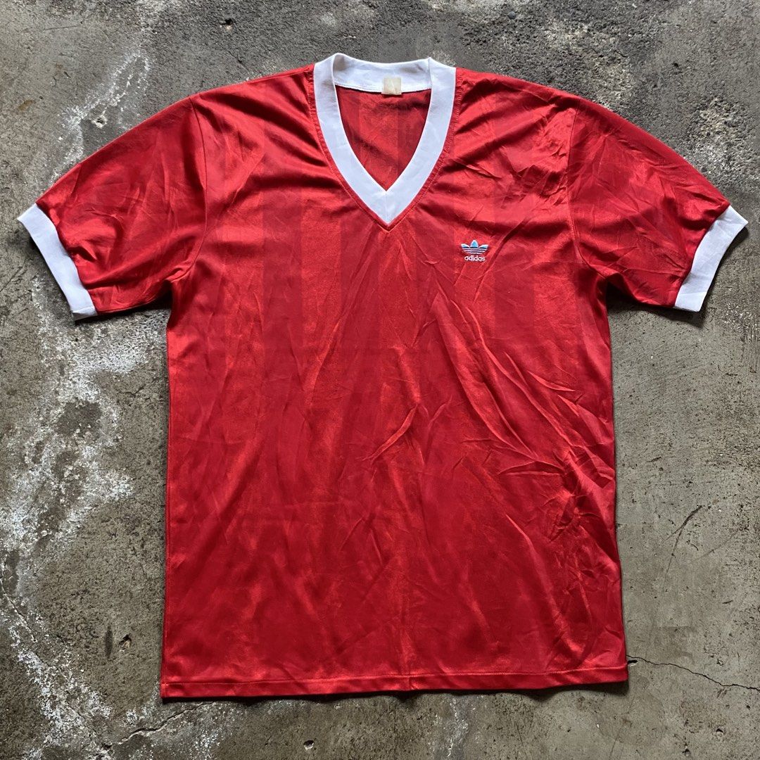 Red Adidas Jersey (Category: Tshirts & Polo Shirts ) located in Bulacan. Submitted by thrift_therapy01 (Listing ID 1463428966, Image 1). Description: Adidas 21.5 x 29.5 Xlarge no tags no issue (need handwash) solid for personal use.