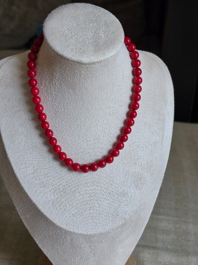 RED CORAL JADE NECKLACE (Category: Bracelets) located in Manila. Submitted by cavalierdolls (Listing ID 1463373079, Image 1). Description: Red Coral Jade Necklace 6mm 650 8mm 1k 10mm 1250.