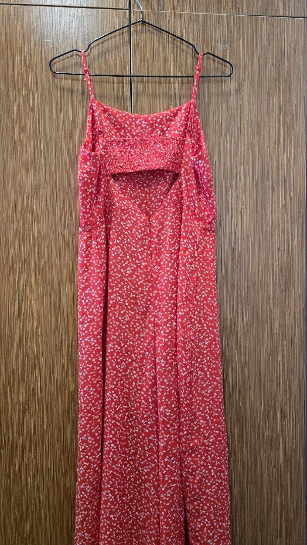 Red Floral Smocked Jumpsuit (Category: Jumpsuits) located in Cebu City. Submitted by kitty_12345_ (Listing ID 1463386449, Image 3). Description: Still negotiable per wag barat - Red jumpsuit with white floral print - Smocked bodice - Thin spaghetti straps - Wide leg style - Ideal for casual wear, picnics, and summer vibes - Comfortable and easy to wear MOP: gcash, mari, maya, gotyme MOD: Lbc Meetup: Parkmall.