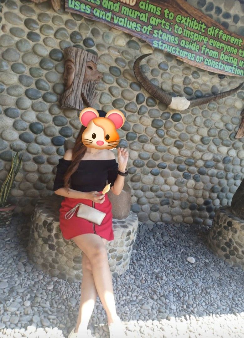 Red Zipper skirt (Category: Skirts) located in Imus. Submitted by shopestepanimey (Listing ID 1463353786, Image 2). Description: - Zipper skirt - can fit xs to small - worn once.