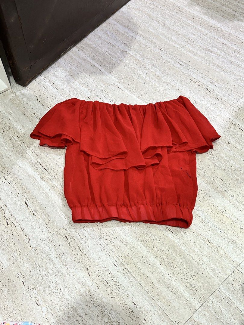 Red Ruffled Off-Shoulder Chiffon Top (Category: Blouses) located in Batangas. Submitted by nommi26 (Listing ID 1463416712, Image 2). Description: xs to m croptop can be worn as offshie or as tube or style as a skirt - Cute red off-shoulder top - Ruffled design across the bust - Elasticated hem and neckline - Lightweight chiffon material - Versatile for night outs or casual days.