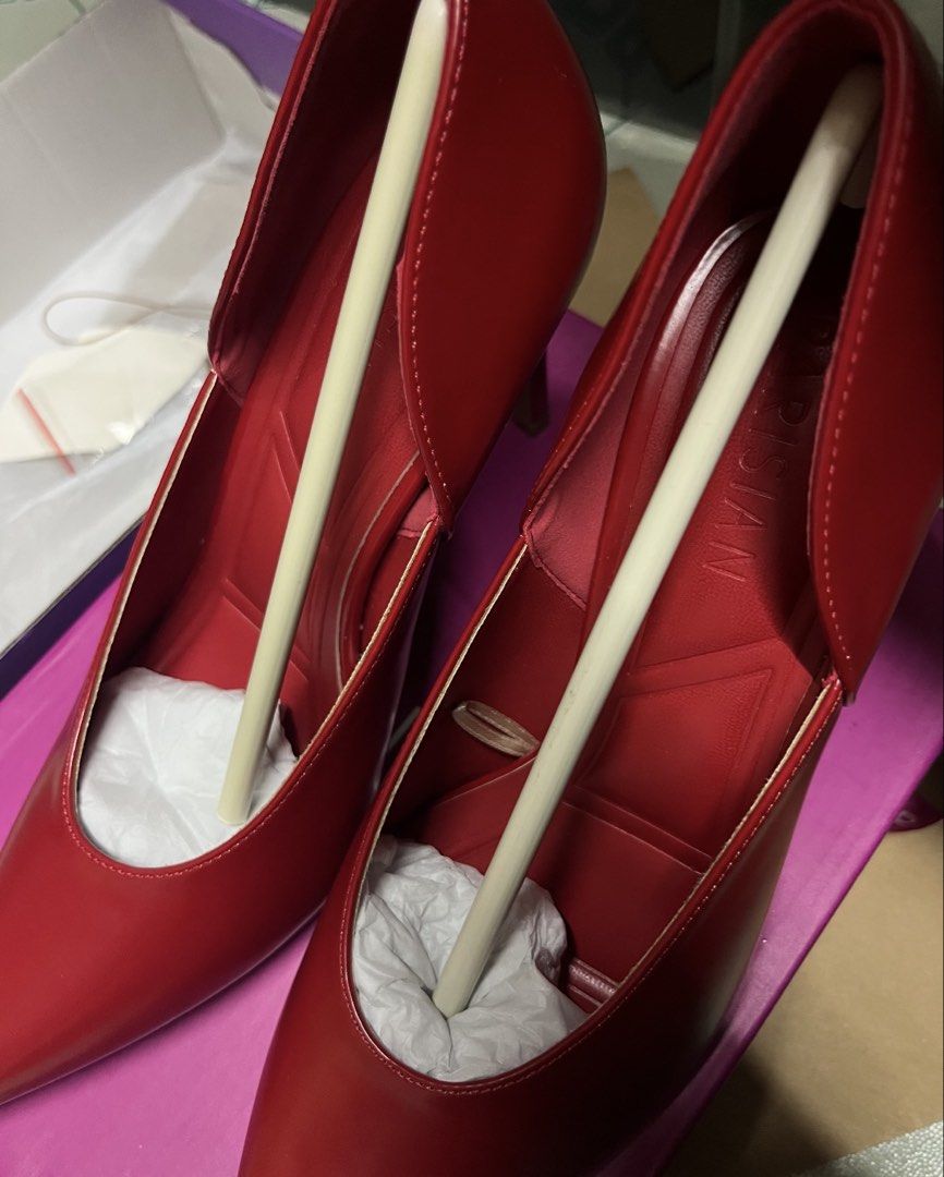 RED SHOES (Category: Casual Shoes) located in Manila. Submitted by sars_16 (Listing ID 1463330991, Image 1). Description: Brand new Never been use Wrong size .