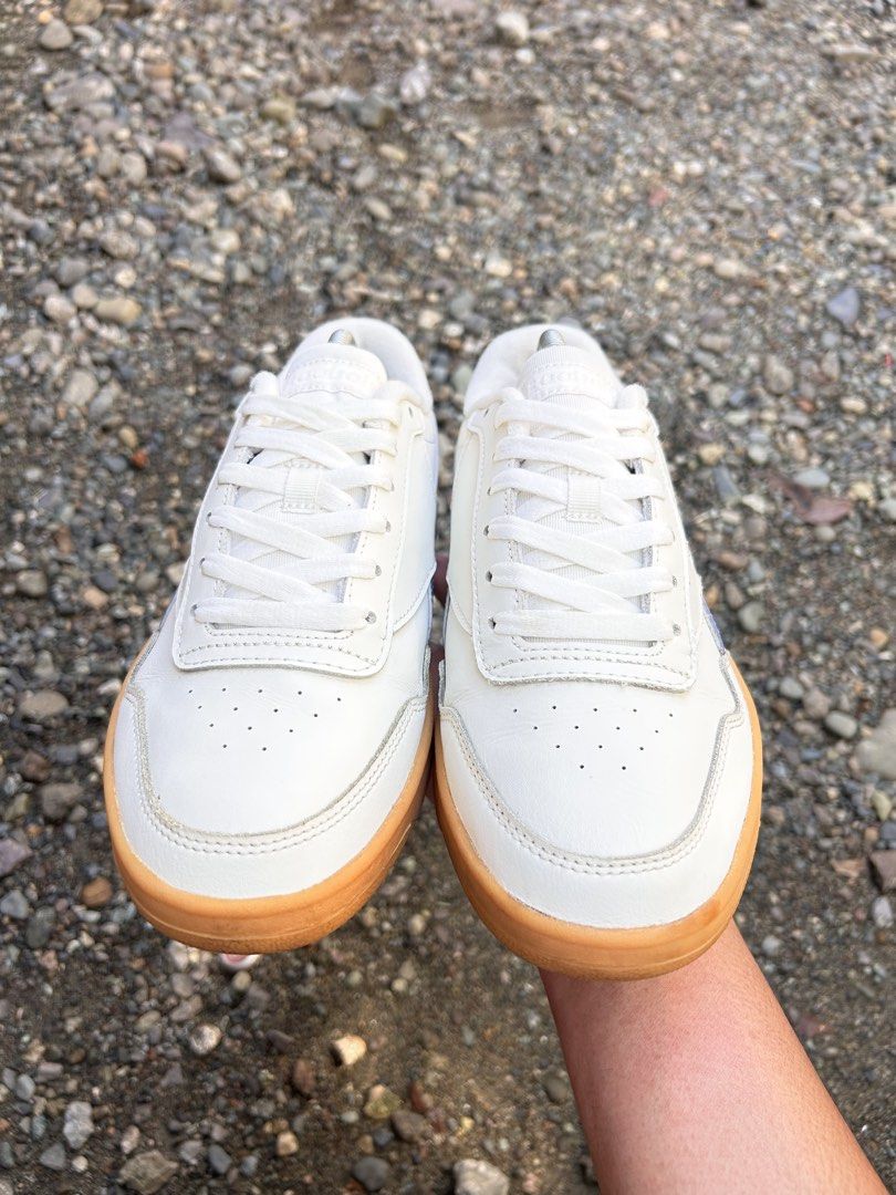 REEBOK ROYAL TECHQUE T (Category: Sneakers) located in Cabanatuan. Submitted by thriftttttt (Listing ID 1463359620, Image 3). Description: SIZE: 9 US, 42 EUR, 27 CM.