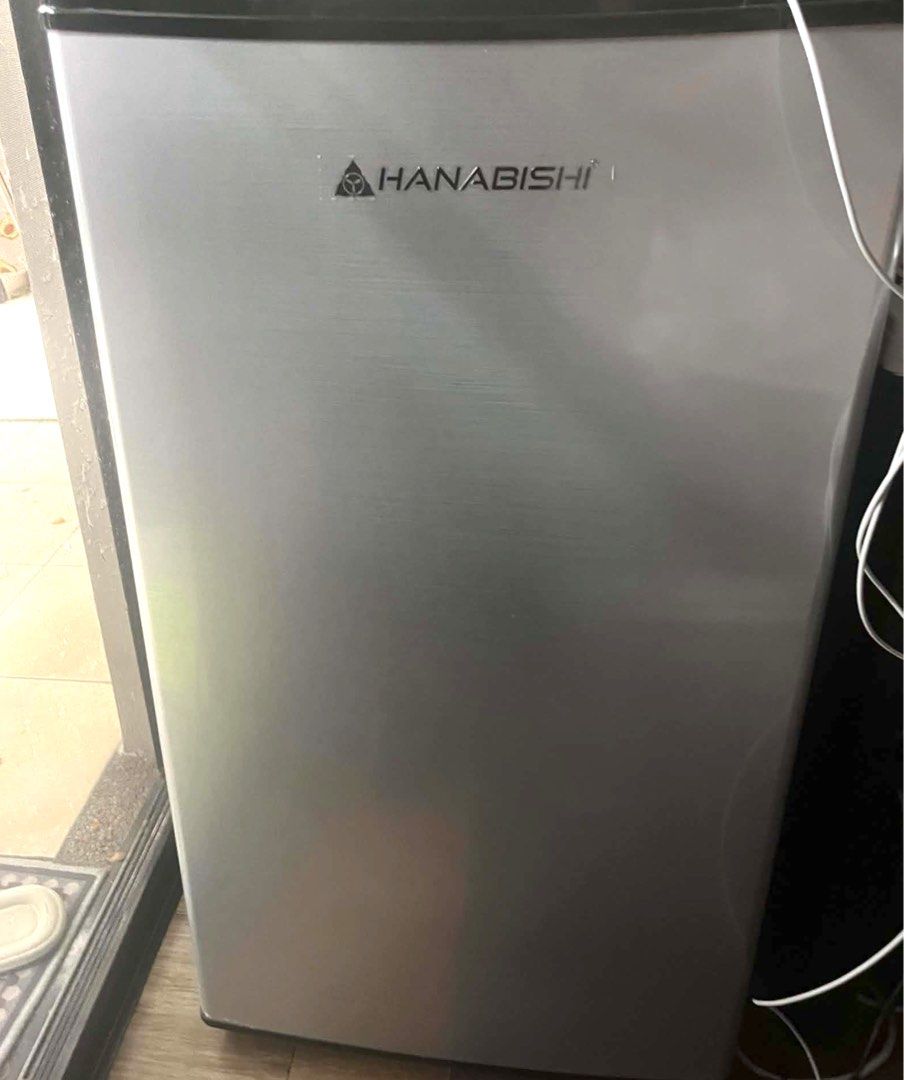 Refrigerator (HANABISHI) (Category: Bathroom & Kitchen Fixtures) located in Pasay City. Submitted by roseyupo09 (Listing ID 1463452290, Image 1). Description: .