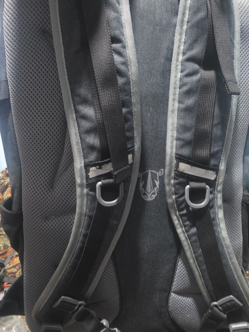 Rhinox 40L Mountaineering Bag (Category: Backpacks) located in Quezon City. Submitted by aldenpv (Listing ID 1463388959, Image 2). Description: Rhinox 40L Mountaineering Bag Issue: Worn out reflectorized designs (See photo 2 and 3) No issue with zippers No torn parts or holes Can be used as carry on even when fully loaded RFS: Decluttering and upgrading.