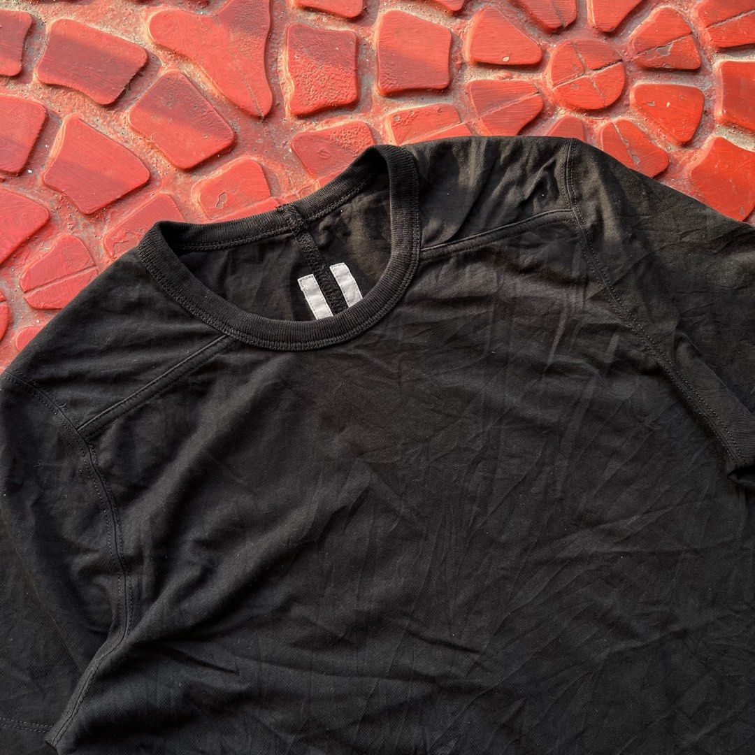 RICK OWENS DIRT SS/16 TOP (Category: Luxury Apparel) located in San Jose del Monte. Submitted by qrt_ty (Listing ID 1463471615, Image 3). Description: WTS !!! RICK OWENS DIRT SS/16 TOPS SIZE SMALL FITTING ISSUE CUT WASHTAG PRICE - 2500 SHIPPED.