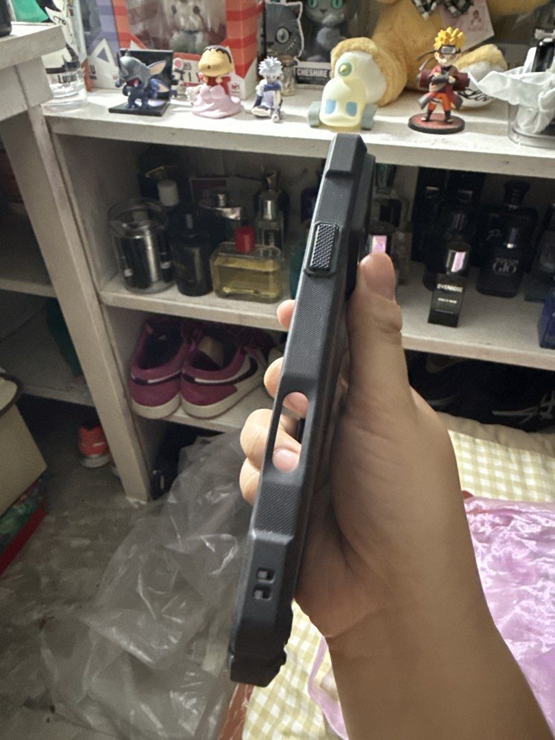 Ringke iphone 16 pro max (Category: Cases & Sleeves) located in Pasay City. Submitted by dnpbt (Listing ID 1463450810, Image 3). Description: .