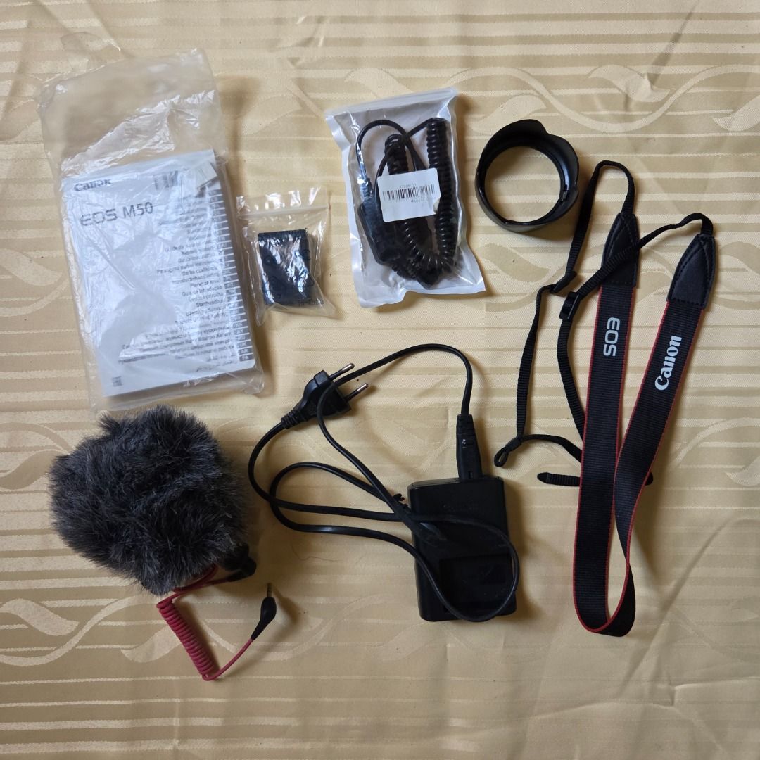 Rode VideoMicro Compact (Category: Microphones) located in Binan City. Submitted by lovestartswdl (Listing ID 1463435071, Image 1). Description: Rode VideoMicro Compact - Good working condition - Only issue is may tear yung cable - With wind muff Includes Canon M50 accessories - Battery charger, lace, manuals, lens cap, dummy battery for m50 2,000 only all in na po! Biñan, Laguna.