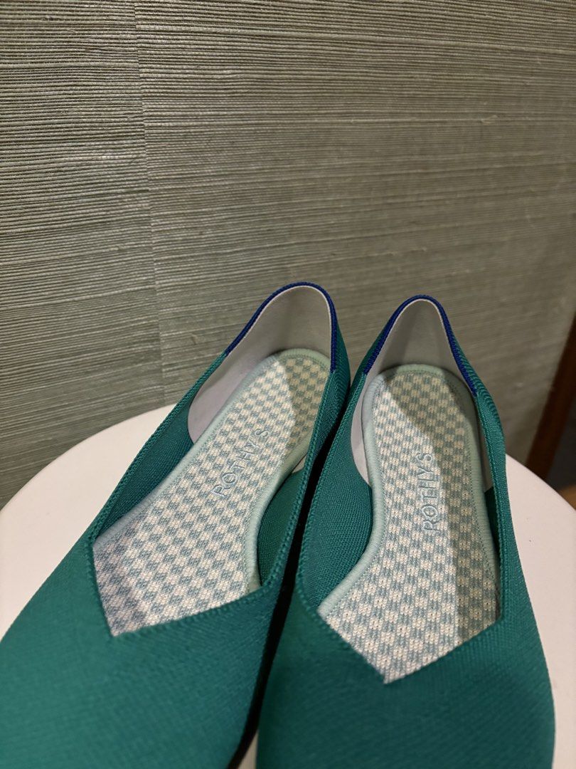 Rothy’s The Point Flats | Teal / Green (Category: Flats & Sandals) located in Muntinlupa City. Submitted by juliegarcia (Listing ID 1463431466, Image 3). Description: ✨ Great quality; used & loved! 🚢 Shipping fee not included. 💸 Price negotiable. 💌 DM for more photos & info. 🍒 RSF: Cleaning out my closet! .