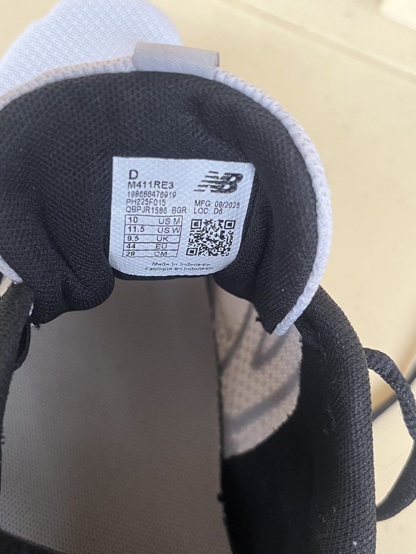 Running shoes (Category: Casual Shoes) located in Malaybalay. Submitted by ian_james.401 (Listing ID 1463396317, Image 3). Description: New balance 411 Slightly use Authentic Size 10 Negotiable .