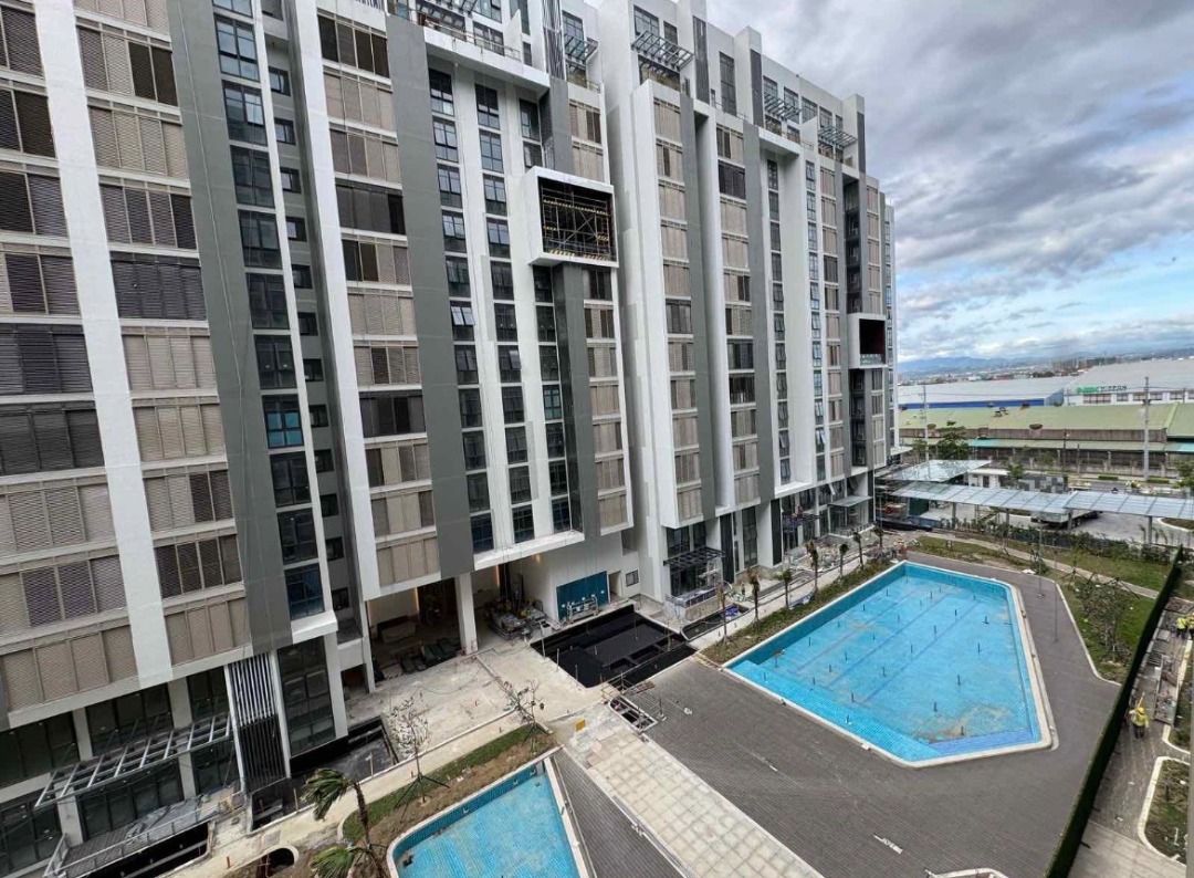 Rush Sale | ARBOR LANES Arca South (Category: Apartments & Condos) located in Taguig. Submitted by tobiasjeff (Listing ID 1463355823, Image 2). Description: - 1 Bedroom Unit (JADE BUILDING) 7th floor - 68 sqm + 1 parking - view of amenity pool area - Ready for occupancy - 21M negotiable, terms allowed by seller Jeff Tobias PRC579.