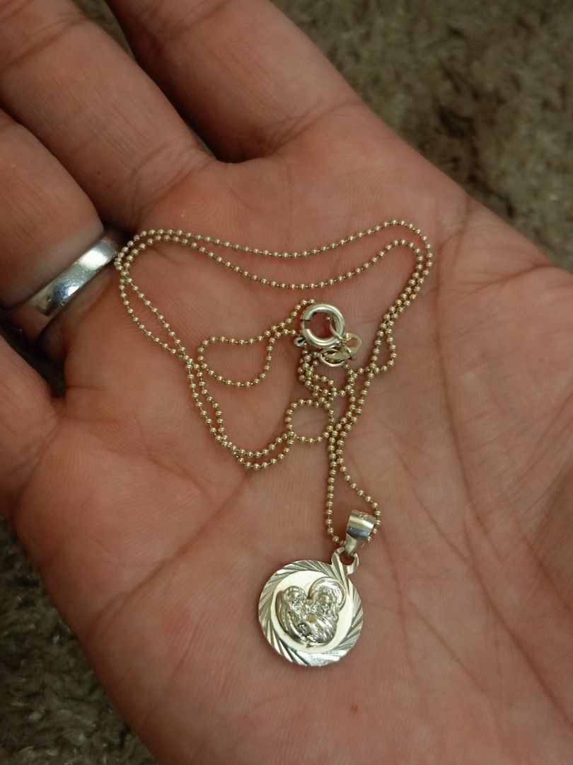 S925 Ball Chain w/ Pendant (Category: Jewelry) located in Valenzuela. Submitted by One.Only.Nan (Listing ID 1463551158, Image 1). Description: 1mm / 16" long Good as new MOP GCASH MAYA AUB BPI VALENZUELA CITY LOC.