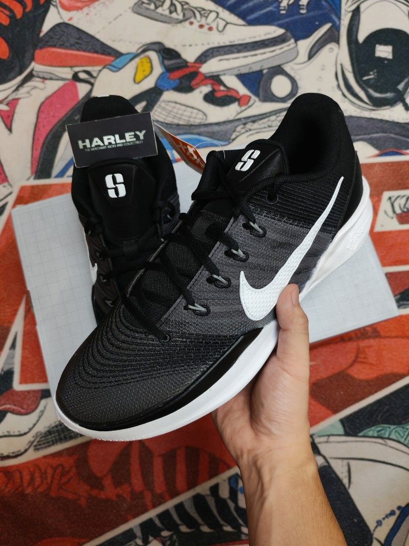Sabrina 3 Black Smoke Grey (Category: Sneakers) located in Marikina City. Submitted by tm_harley (Listing ID 1463492430, Image 1). Description: 🚨Sabrina 3 "Black Smoke Grey" Size 8 / 8.5 / 9.5 / 11 Men's 💸5,295 pesos only!!❌7,595 SRP Send a DM for inquiries 📩 FB: Harley Villa FB Page: The Merchant - Kicks and Collectibles 📌Marikina City Location.
