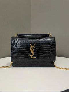 (Category: ) located in . Submitted by lovelotsluxury (Listing ID 1463362385, Image 1). Description: .