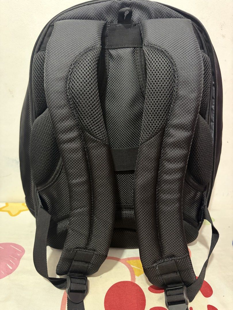 Samsonite Black Laptop Backpack (Category: Backpacks) located in Pasig City. Submitted by antonyeeeta (Listing ID 1463358518, Image 3). Description: - Brand new Samsonite backpack with tags still attached - Classic black color - Multiple compartments for excellent organization - Padded shoulder straps for maximum comfort - Ideal for carrying laptops and everyday essentials.