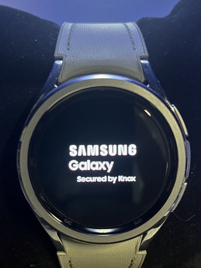 SAMSUNG GALAXY SMARTWATCH (6) CLASSIC (Category: Wearables & Smart Watches) located in Manila. Submitted by bhern17 (Listing ID 1463551780, Image 2). Description: Samsung Galaxy Watch6 Classic 43mm Silver (with original strap and charger ₱4,499 (Slightly negotiable) * Condition: 100% Original with NTC Local Seal. Super fresh and smooth condition. No hidden technical issues, 100% factory clear and ready to pair sa new owner. 😊☺️ * Bakit Maganda I