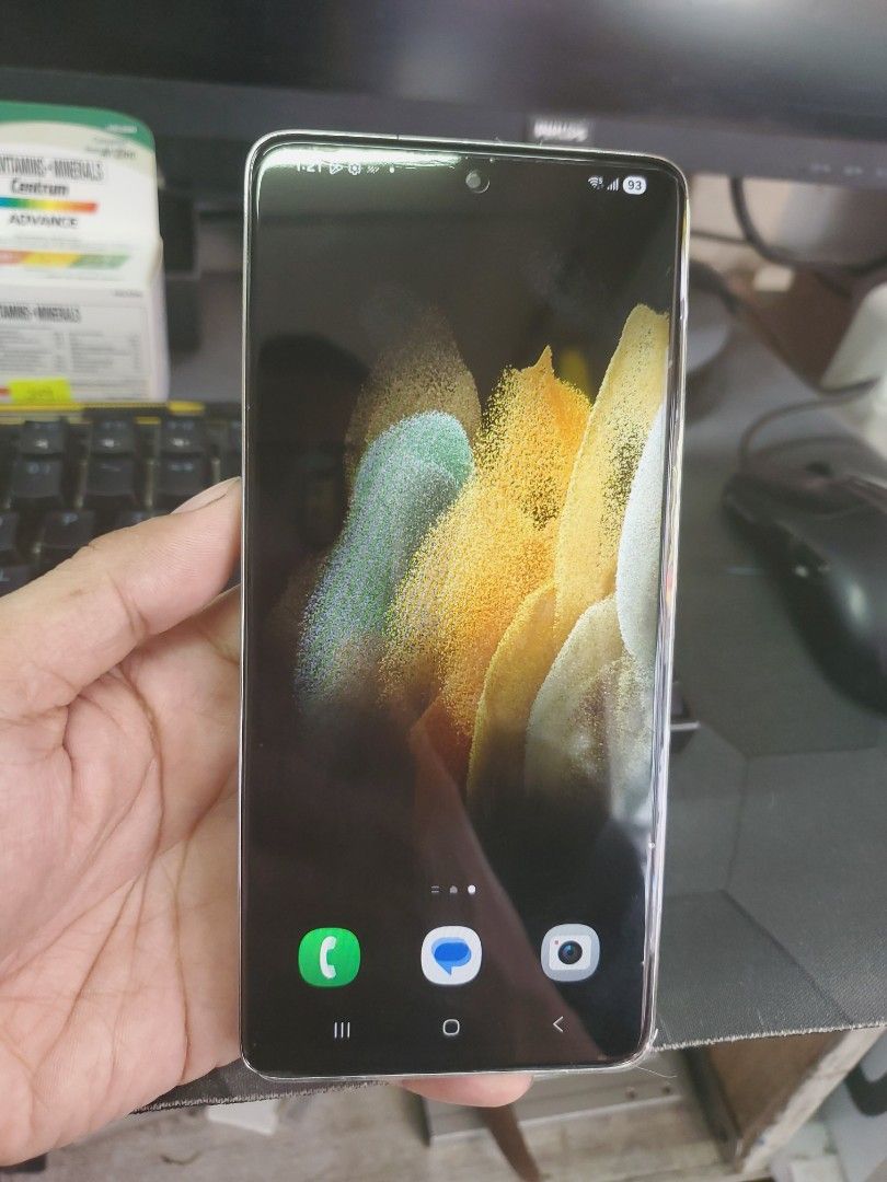 Samsung S21 Ultra 5G (Category: Samsung) located in Manila. Submitted by vitz.017 (Listing ID 1463372311, Image 1). Description: 12/256 Second Hand minor dents Good Condition both Camera are working.