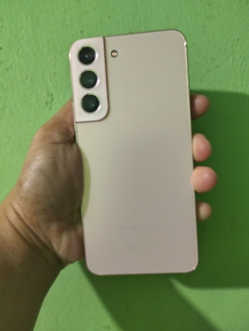 Samsung s22 256gbrom 8gb ram (Category: Samsung) located in Manila. Submitted by amirahcute (Listing ID 1463498463, Image 1). Description: .