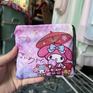 (Category: ) located in . Submitted by mei_declutters (Listing ID 1463405132, Image 1). Description: .