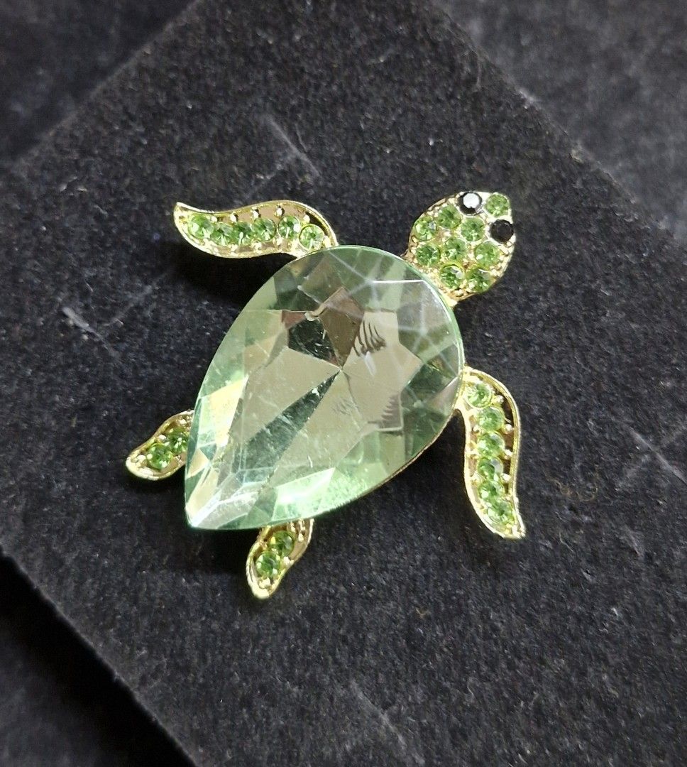 Sea Turtle Brooch 5 (Category: Brooches) located in Taguig. Submitted by mommaschoice (Listing ID 1463339645, Image 1). Description: Brand new Unisex use Elegantly crafted design Lightweight won't damage the fabric Ships nationwide.