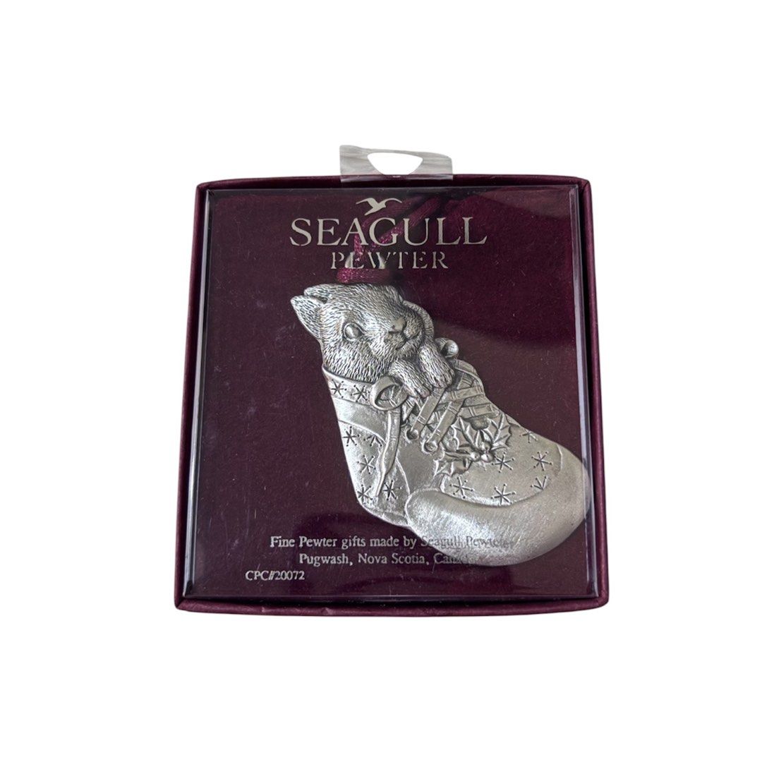 Seagull Pewter Ornament (Category: Gardening Tools & Ornaments) located in Paranaque City. Submitted by dalle_closet (Listing ID 1463372224, Image 1). Description: fine pewter made in canada.