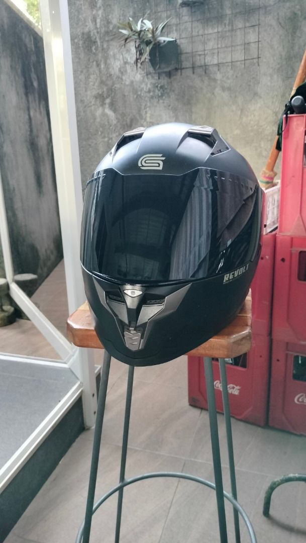 SEC MODULAR HELMET (Category: Helmets and other Riding Gears) located in Manila. Submitted by sackclothco. (Listing ID 1463408403, Image 3). Description: Size: XL Color: Matte Black RFS: Once lang nagamit, medyo malaki kasi ang size/fit sa akin. Location for Meet up: Imus Cavite.