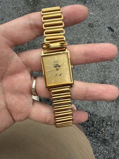 (Category: ) located in . Submitted by arrowvintagewatches (Listing ID 1463352264, Image 1). Description: .