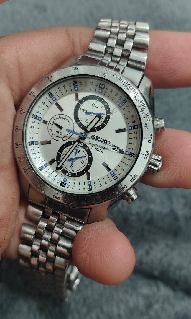 Seiko Chronograph SNDB51P1 (Category: Men's Watches) located in Cebu City. Submitted by aceoftime (Listing ID 1463515318, Image 1). Description: In good working condition Seiko Caliber 7T92 chronograph quartz with date display All in stainless steel No visible cyrstal scratches to the naked eye Watch only Our Guarantee: 💯 Authentic All watches are checked by our experienced technician to ensure good functionality Please manage your expectations 