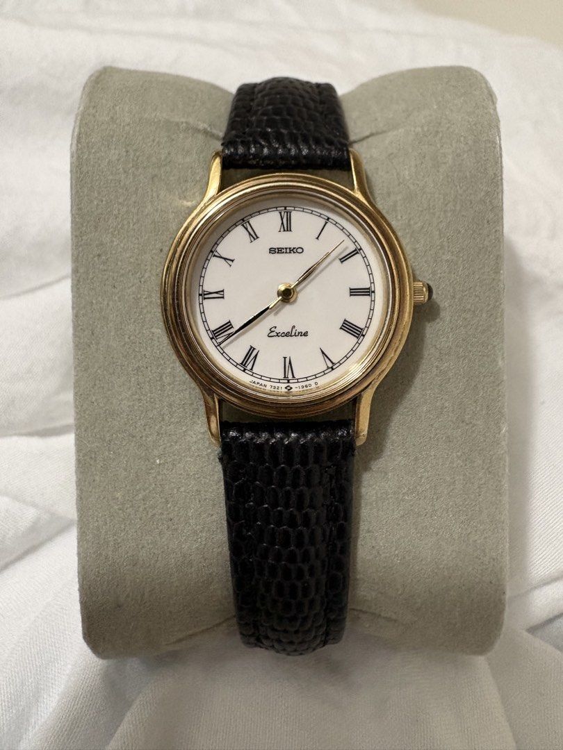 SEIKO Exceline Roman Dial Small Face Quartz (Category: Women's Watches) located in Quezon City. Submitted by collectors.vault (Listing ID 1463524989, Image 1). Description: quartz onyx cabochon.