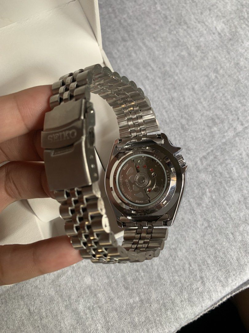 Seiko Five x One Piece Zoro Automatic Open Back (Category: Men's Watches) located in Manila. Submitted by jaivrgr22 (Listing ID 1463405865, Image 3). Description: Excellent Condition All Working / No issue With Hard Box & Paper Bag .