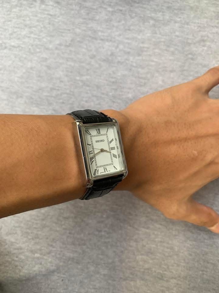 Seiko Roman Leather Strap Blue Crown (Category: Luxury Watches) located in Manila. Submitted by jaivrgr22 (Listing ID 1463394947, Image 2). Description: Excellent Condition All Working / No issue With Hard Box & Paper Bag .