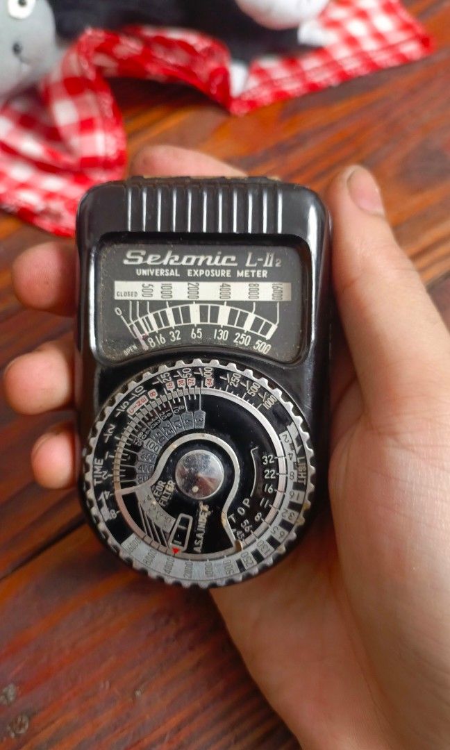 Sekonic L-II 2 Universal Exposure Meter (Category: Lighting & Studio Equipment) located in Quezon City. Submitted by victorald25831 (Listing ID 1463419742, Image 1). Description: Working.
