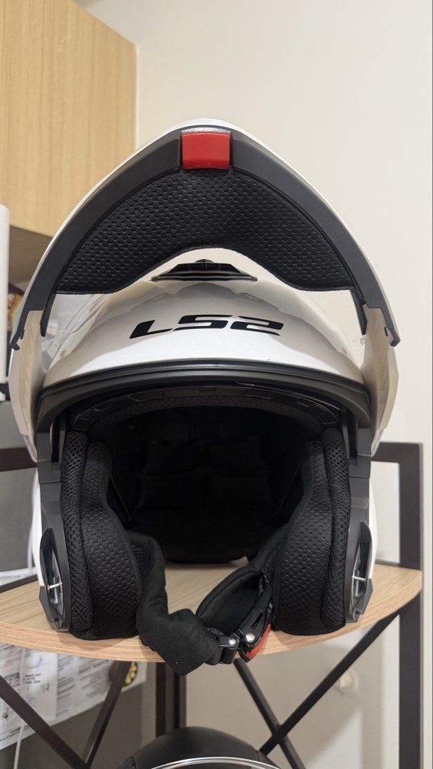 Selling LS2 helmet bundle 5k (Category: Helmets and other Riding Gears) located in Quezon City. Submitted by cristealyanna (Listing ID 1463398280, Image 3). Description: Top Helmet (White LS2 Modular / Dual-Visor) - Size XXL Bottom Helmet (Matte Black LS2 Full-Face with Red Interior) - Size L.