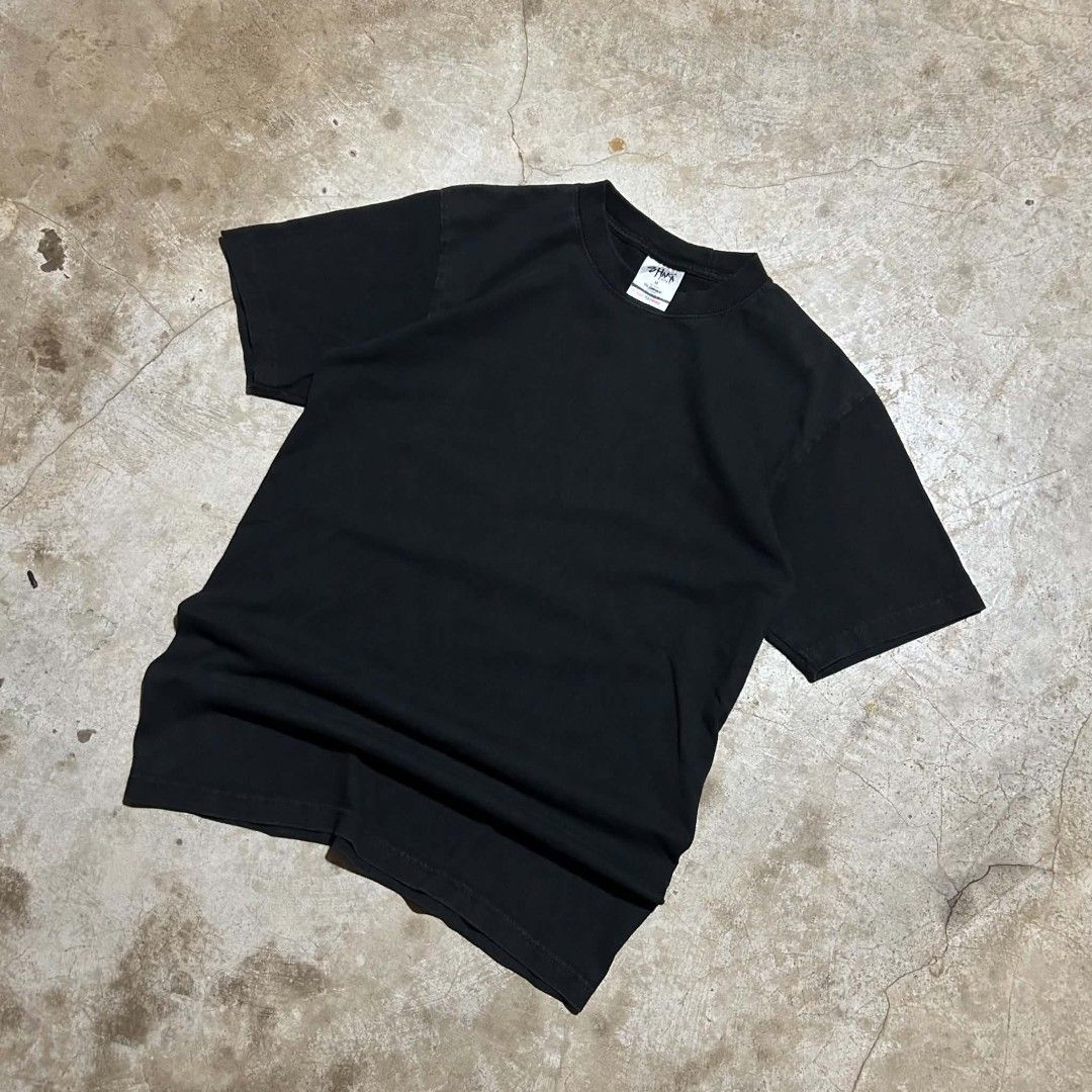 SHAKA WEAR Black Tee (Category: Tshirts & Polo Shirts ) located in Manila. Submitted by arvinnn_ (Listing ID 1463424999, Image 3). Description: Shaka Wear Black Size M on tag Width 19.5 Length 29.5 Good Condition Color Rate 8/10 No Issue 350+sf Antipolo, Rizal350.