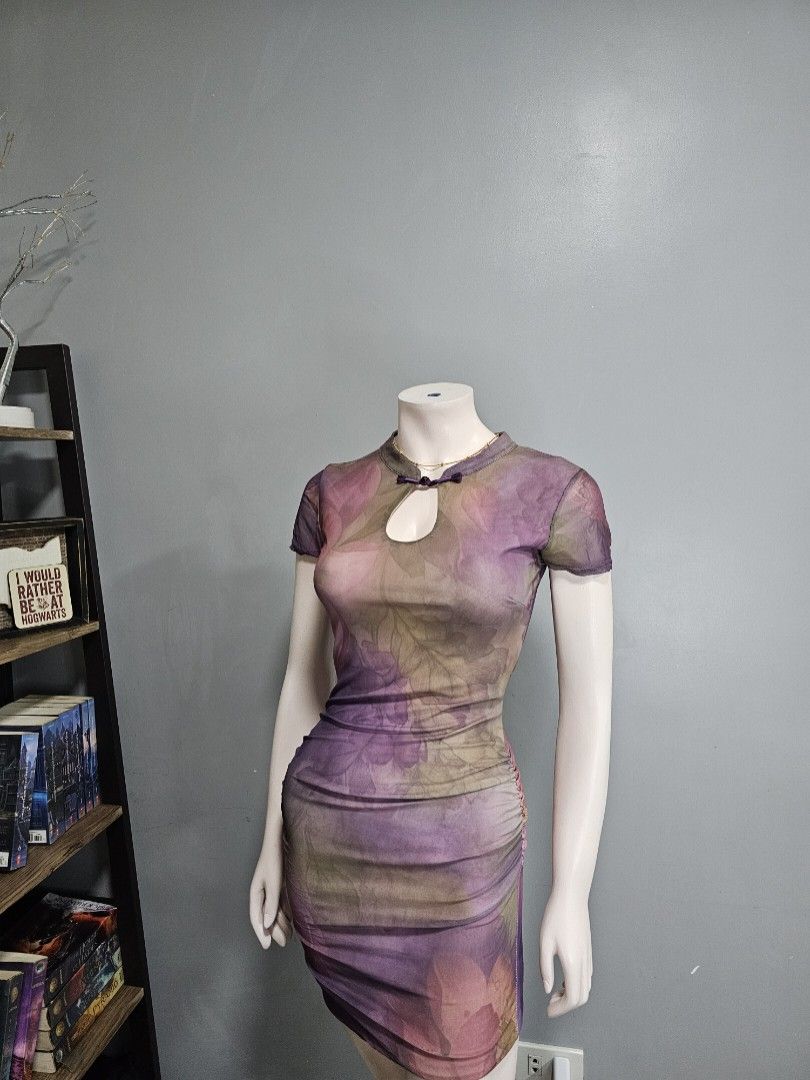 Sheer Floral Print Mesh Dress (Category: Dresses) located in Antipolo. Submitted by ancheska_ (Listing ID 1463552204, Image 2). Description: Xs-S no issue 📍upper antipolo .