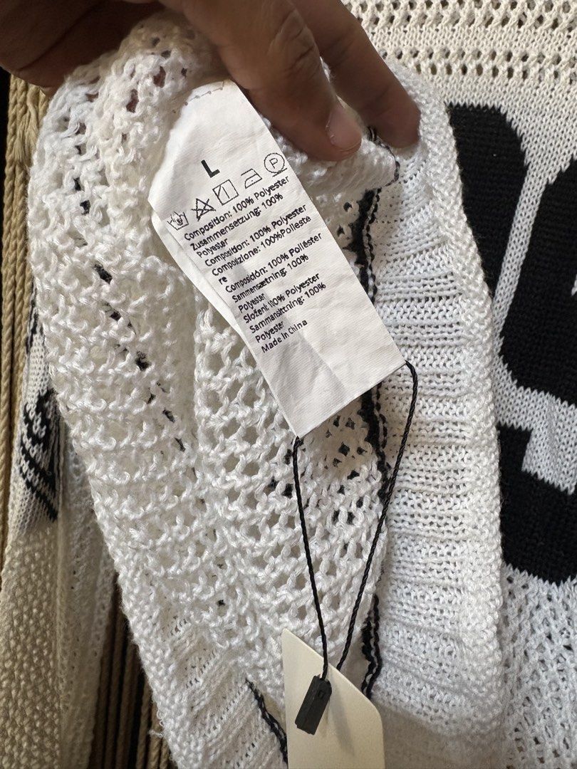 shein fully knitted top (Category: Others Tops) located in Cavite. Submitted by bambimay30 (Listing ID 1463331021, Image 2). Description: comfy fully knitted light weight fabric.
