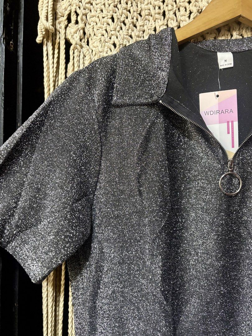 shein glittery silver for Men’s event top (Category: Others Tops) located in Cavite. Submitted by bambimay30 (Listing ID 1463329261, Image 3). Description: .