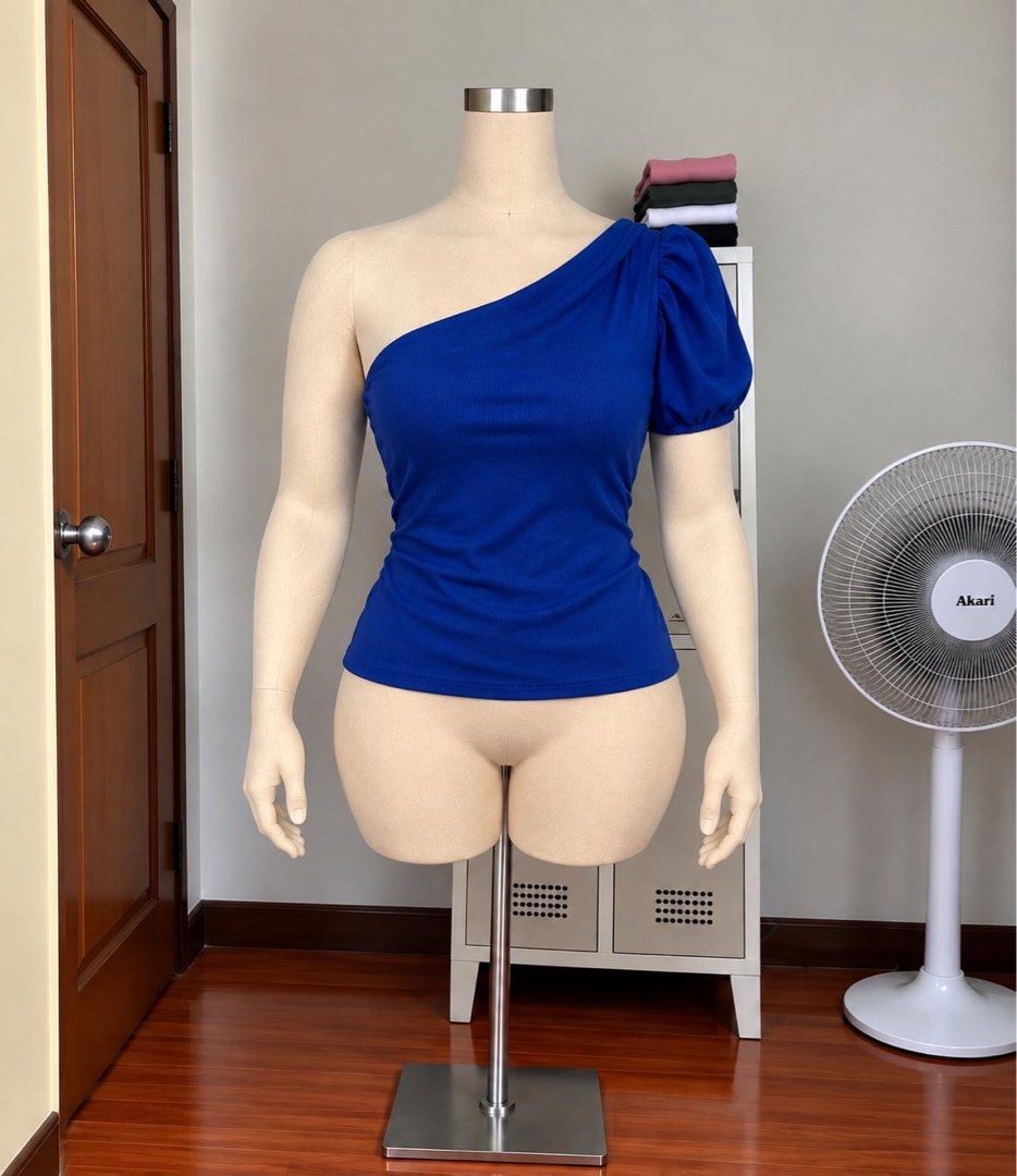 SHEIN TOPS (Category: Shirts) located in Manila. Submitted by despacito17 (Listing ID 1463342286, Image 1). Description: .