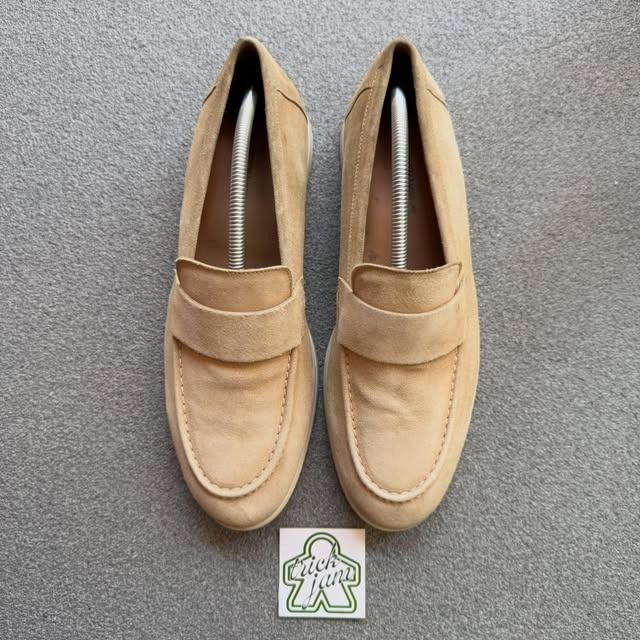 SHOOPEN SUEDE FLAT LOAFERS TAUPE (Category: Casual Shoes) located in Cagayan de Oro. Submitted by huntbytrickjam.v2 (Listing ID 1463345812, Image 2). Description: SHO-PEN SUEDE FLAT LOAFERS TAUPE US 9.5 / EURO 43 / CM 27.5 EXCELLENT Pair Only Sign of Usage M - 1699.