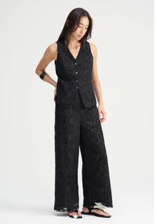 (Category: ) located in . Submitted by feistywardrobe (Listing ID 1463369034, Image 1). Description: .
