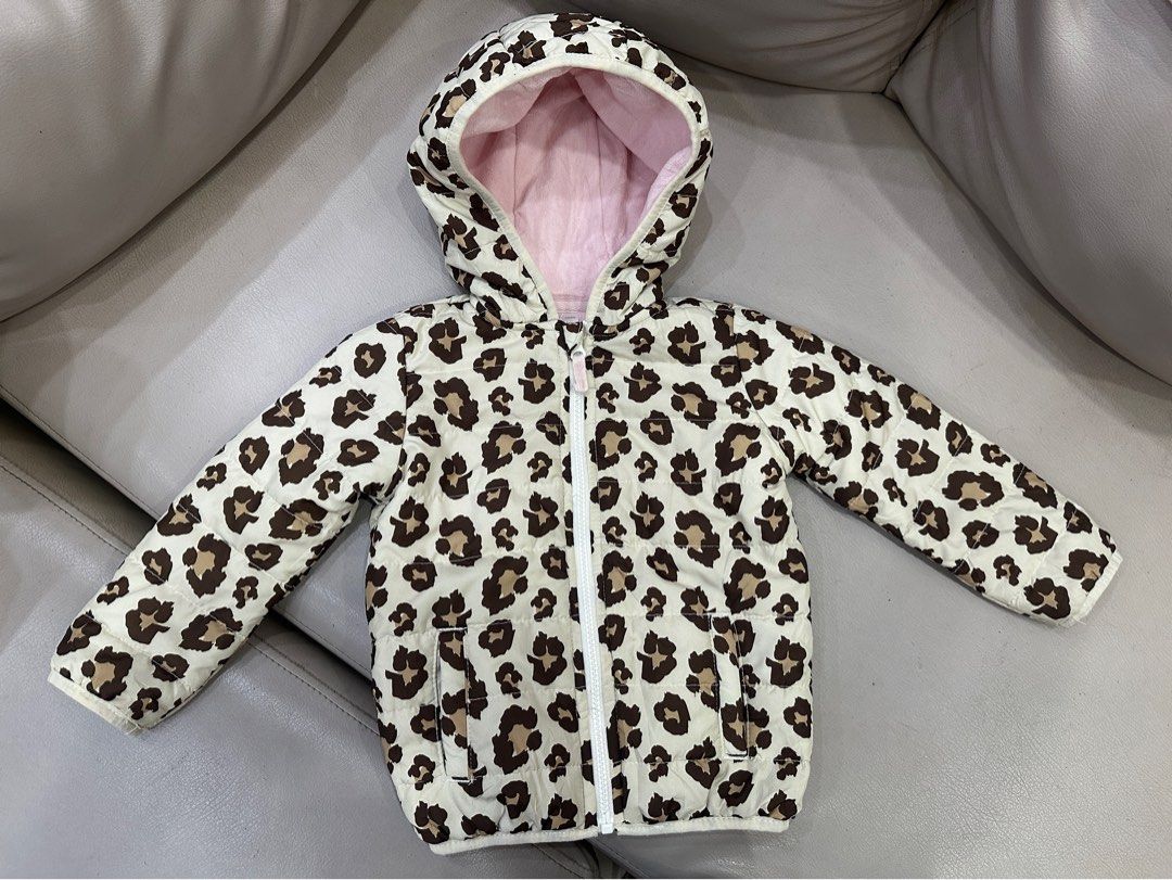 Simple Joys by Carter's Leopard Print Hooded Jacket (Category: Babies & Kids Fashion) located in Quezon City. Submitted by crslph (Listing ID 1463383482, Image 1). Description: - Adorable leopard print design - Soft pink fleece lining for extra warmth - Full zip front for easy wear - Hooded design for added protection - Ideal for cooler weather (autumn/early winter) - Made in Bangladesh -Size: 3T.