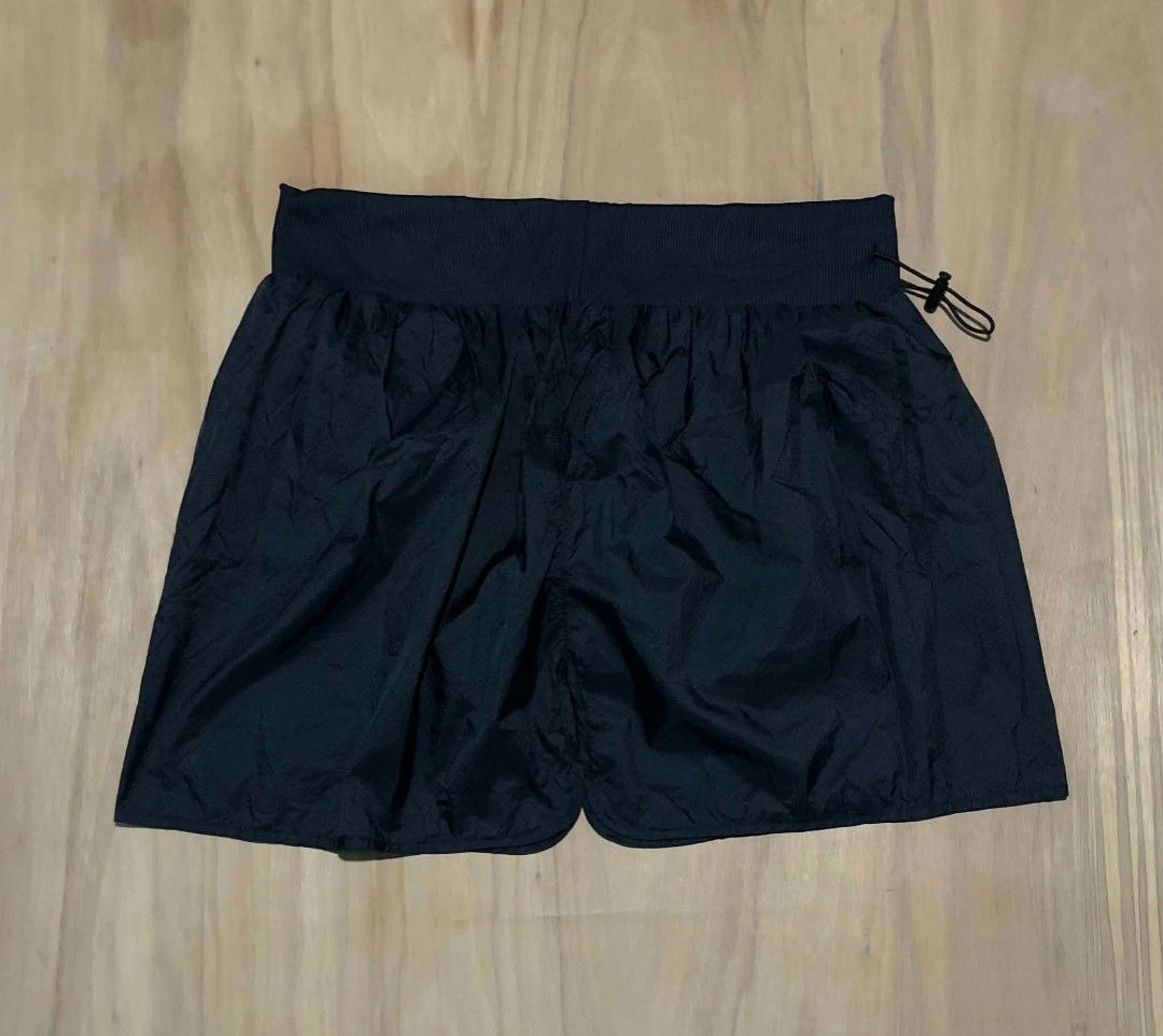 SINCERELY JULES NYLON TENNIS SKORT (Category: Activewear) located in Santa Rosa. Submitted by D__OutdoorGear_Etc._24 (Listing ID 1463500211, Image 3). Description: For Sale - Sincerely Jules Nylon Tennis Skirt/Short. - Soft Nylon Lightweight Fabric. - Excellent to Almost Good as New Condition!(No issue etc!) - Color may vary due to lighting source. - Color rate ~ 10/10 - Black - Fabric - Nylon/Polyester/Spandex - Two side pockets - Ribbed Garteri