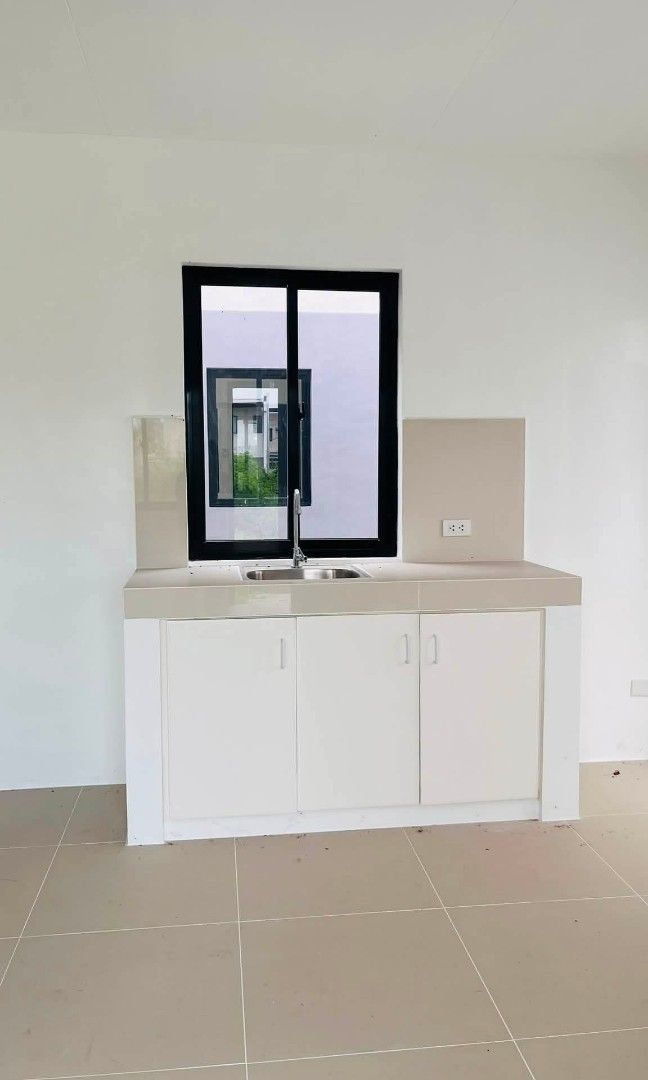 Single Attached House in PTC Imus Cavite (Category: Storybooks) located in Taguig. Submitted by thevalleria (Listing ID 1463336135, Image 2). Description: FOR SALE‼️ SINGLE ATTACHED RFO UNIT Ptc Suncrest Imus Brgy. Carsadang Bago 1, Imus -Near CAVITEX -Near Metro Manila -Near NAIA Terminal Brandnew Rosanna Unit Lot Area: 80sqm Floor Area: 76sqm 3 Bedrooms 2 Toilet and Bath W/ Carport 490K Downpayment 33K Monthly Amort Bank Financing 20K to reserv
