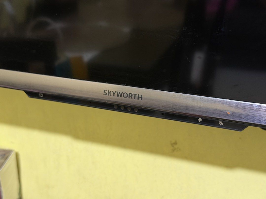 Skyworth SW-22SA 55" Google TV (Category: TV) located in Caloocan City. Submitted by catwonrideul (Listing ID 1463386275, Image 3). Description: NEGOTIABLE. Bought for ₱28,990 at SM Store. - Working well. Walang dents sa LCD, sides, and sa likod. May plastic film pa 'yung area ng logo. - Wala na 'yung stand, 'di na makita. Naka wall mount rin kami, will give for free 'yung bracket for wall mount..