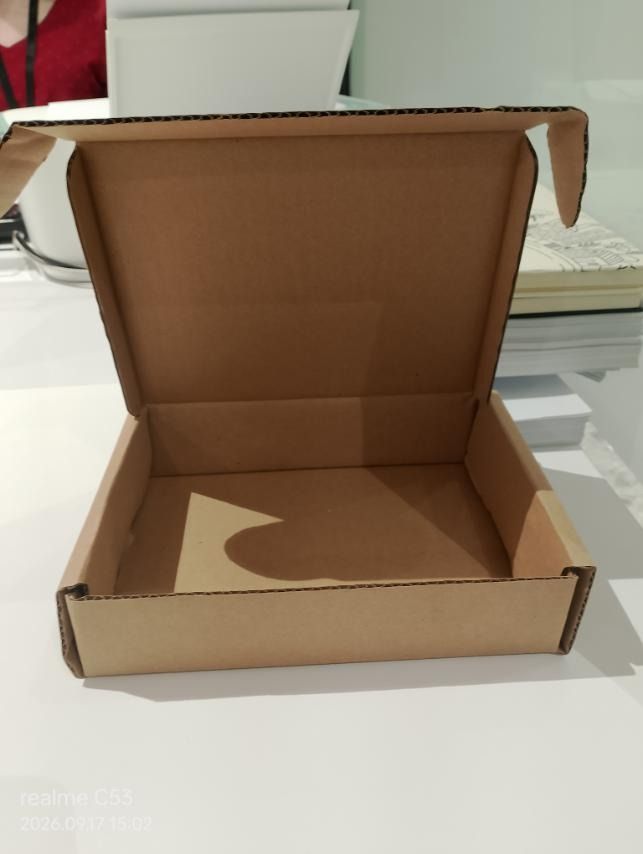 Small Cardboard Box for Shipping or Storage (Category: Art & Prints) located in Caloocan City. Submitted by guiaatienz11306 (Listing ID 1463345713, Image 2). Description: Note: Price is Negotiable!!!! For RUSH Clearance Custom Folding Corrugated Product Box Size 8.9" x 6.2" x 2" Purchase by bundle of 5,000 Pick up location 12 Jose Cruz St. Brgy. Ugong Pasig City Look For Guia Atienza 09502595067.