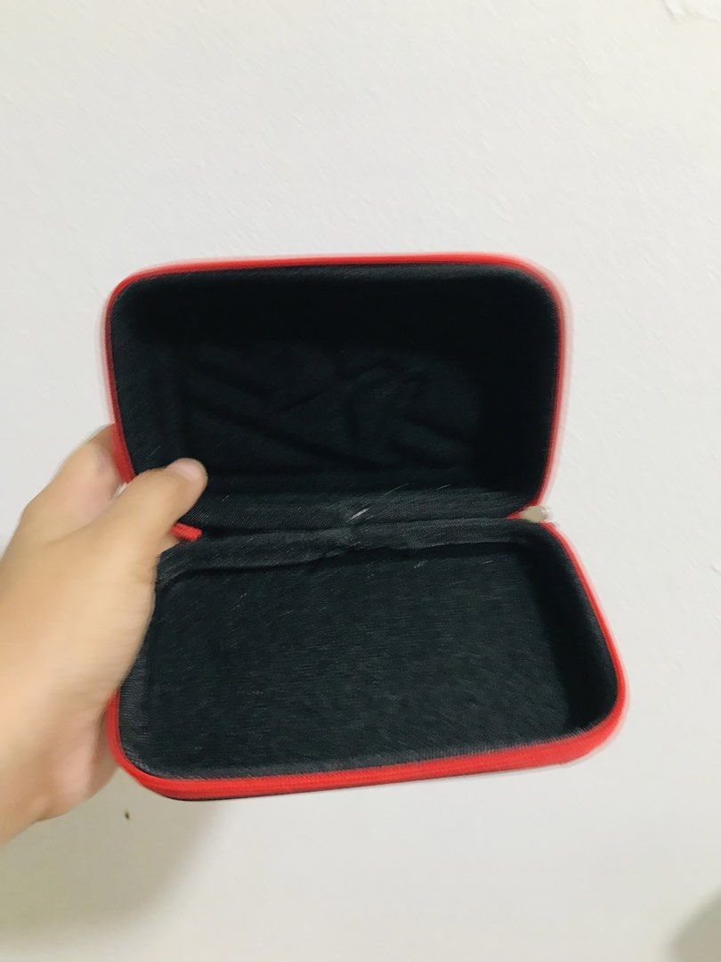 SMALL HARDCASE POUCH (Category: Purses & Pouches) located in Gamu. Submitted by 2022bagsbunny (Listing ID 1463390644, Image 3). Description: .