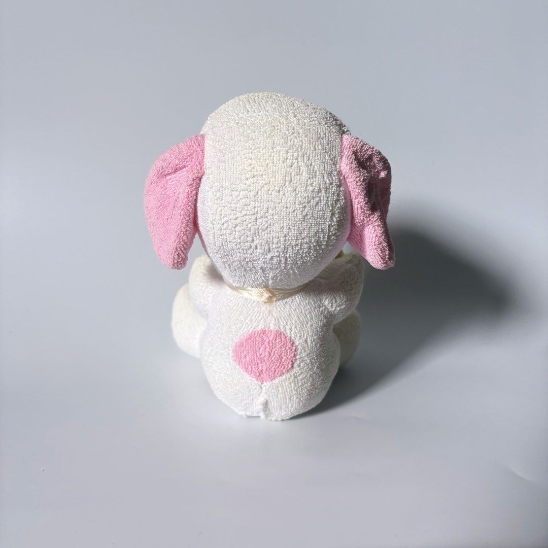 Snoopy Pink Star (Category: Character Goods) located in San Fernando. Submitted by lovemypreloveddd (Listing ID 1463425148, Image 3). Description: *cut tag 𐙚 ₊˚⊹♡ PRELOVED NOTE ♡⊹˚₊ 𐙚 These are preloved pieces, so please expect signs of love/use ♡ Please manage your expectations when buying preloved hehe 🫶🏻 Minor imperfections are normal and part of their preloved charm! ✿ Please check all photos & details before claiming ✿ Colors may look sl