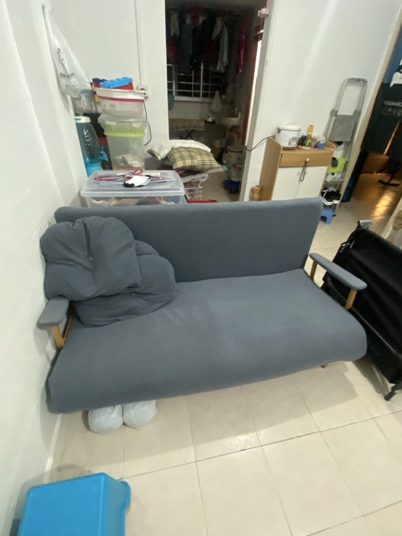 Sofa bed (Category: Sofas) located in Singapore. Submitted by epicwolf.e6b0e2 (Listing ID 1463456902, Image 1). Description: .